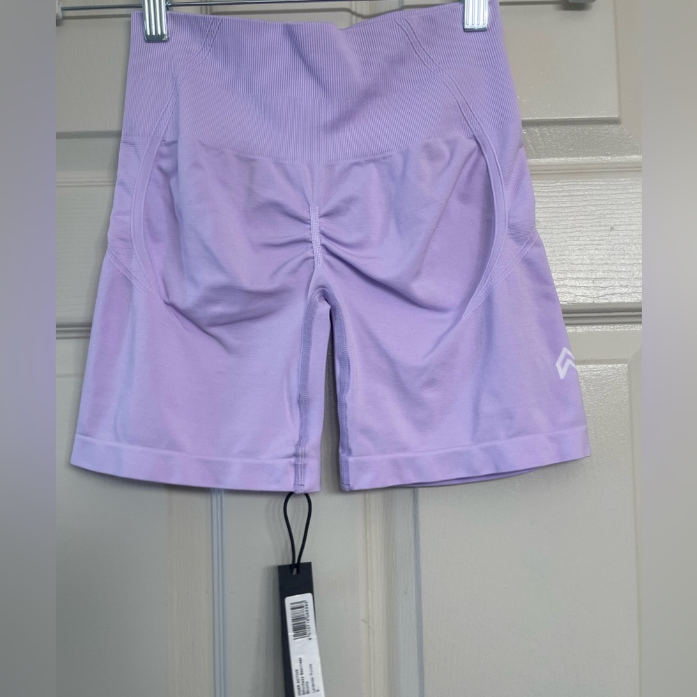 Lavender purple effortless shorts size S - Picture 2 of 2